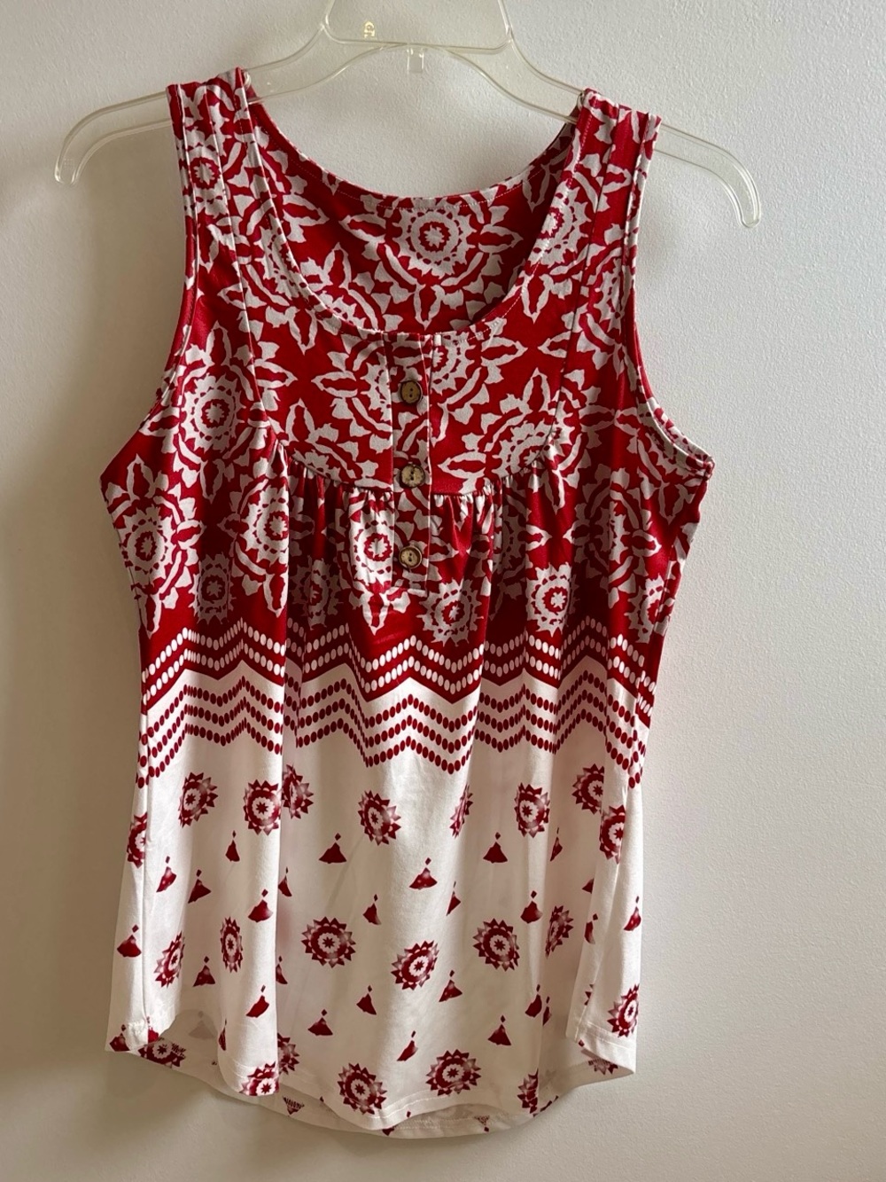 Women’s Red and White Printed Sleeveless Tank Top